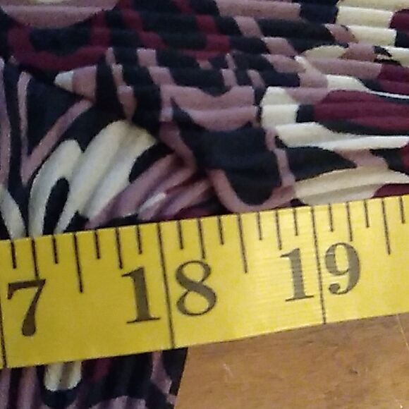 Notations button up  floral blouse - Picture 8 of 11